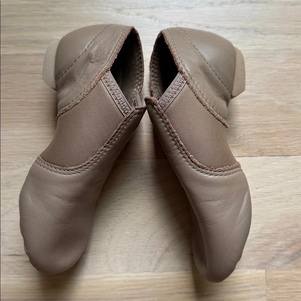 Kids’ Capezio Tan Slip On Jazz Dance Shoes - Size 11